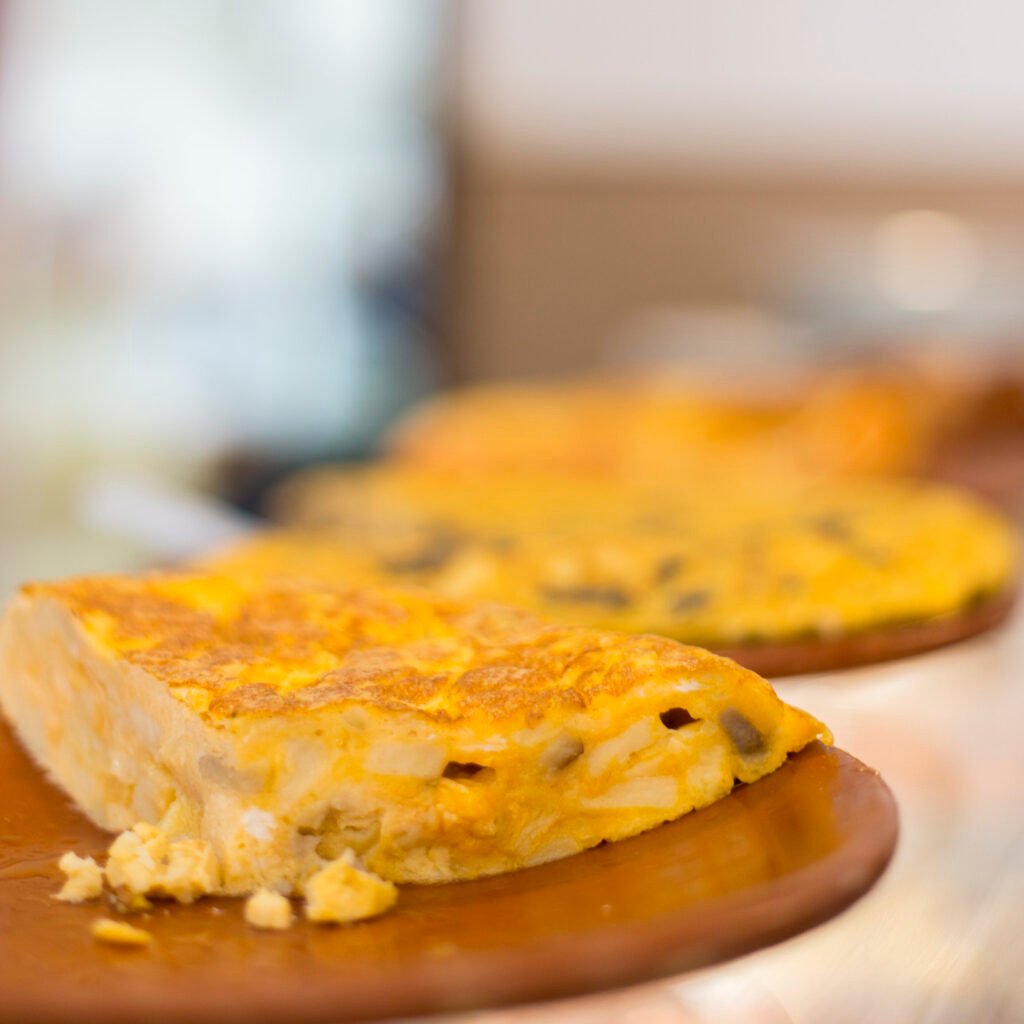 Plato con tortillas de patata